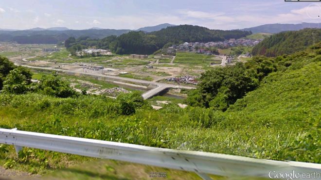 Position de la femme qui filme la vidéo du dessus.